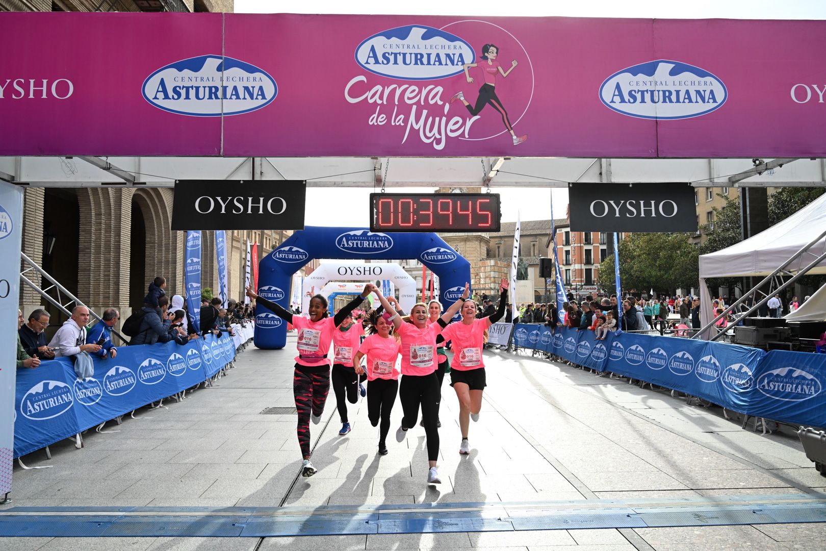 Todas las fotos de la Carrera de la Mujer de Zaragoza 2023. 5019