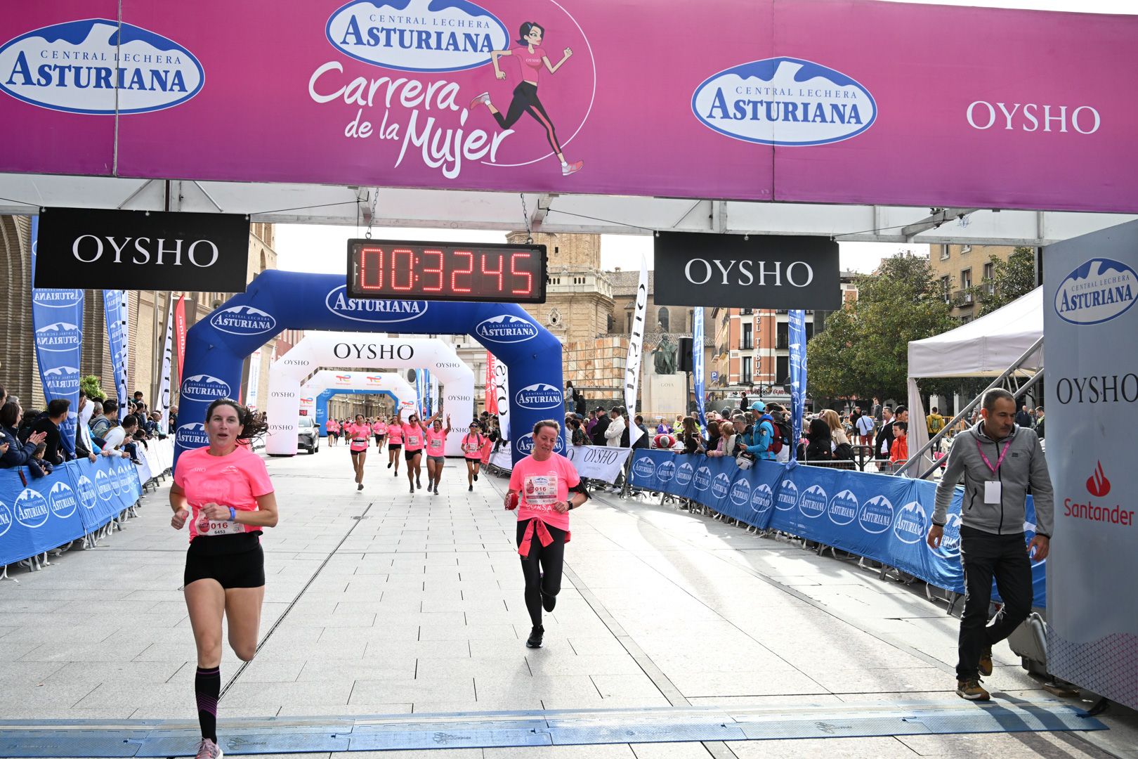 Todas las fotos de la Carrera de la Mujer de Zaragoza 2023. 4537