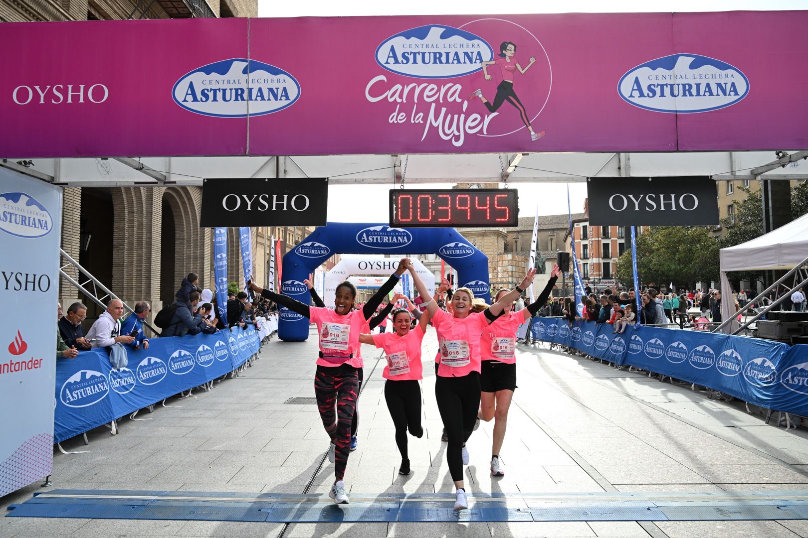 Todas las fotos de la Carrera de la Mujer de Zaragoza 2023. 5020