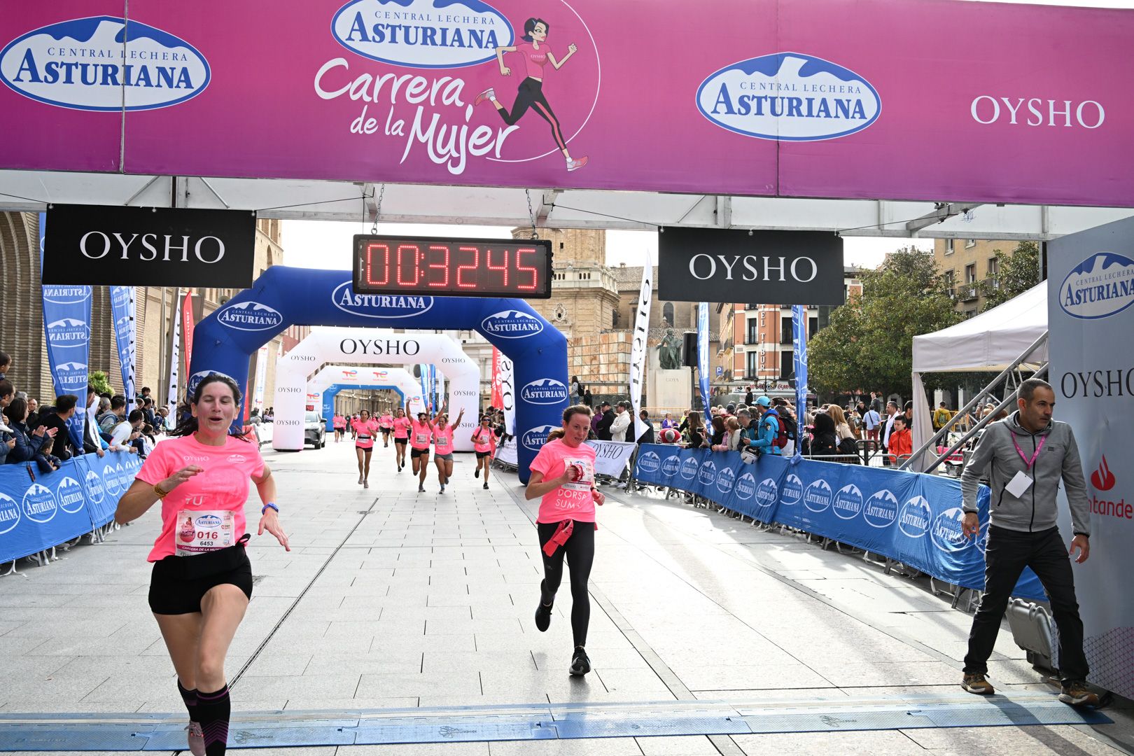 Todas las fotos de la Carrera de la Mujer de Zaragoza 2023. 4538