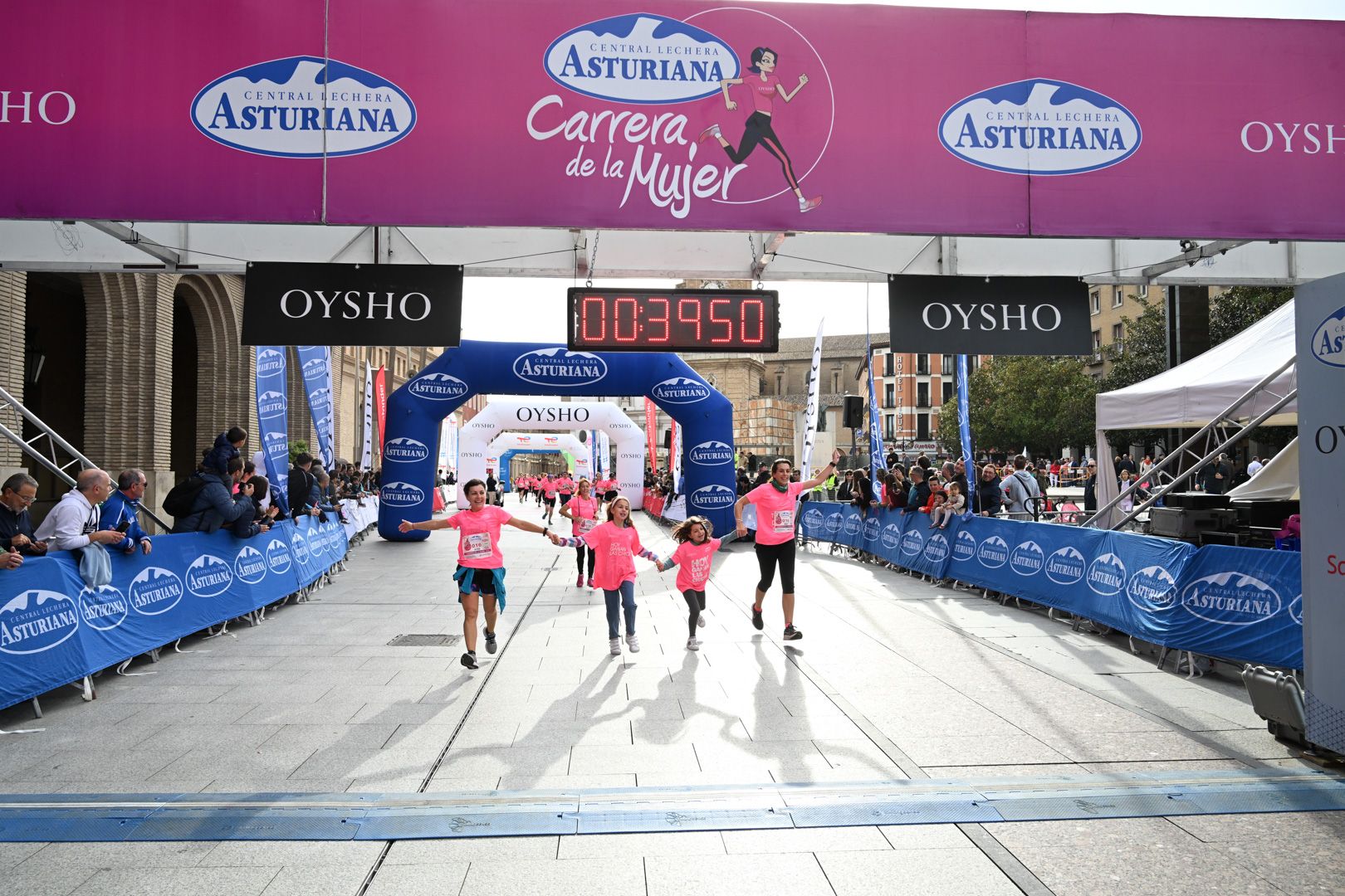 Todas las fotos de la Carrera de la Mujer de Zaragoza 2023. 5023