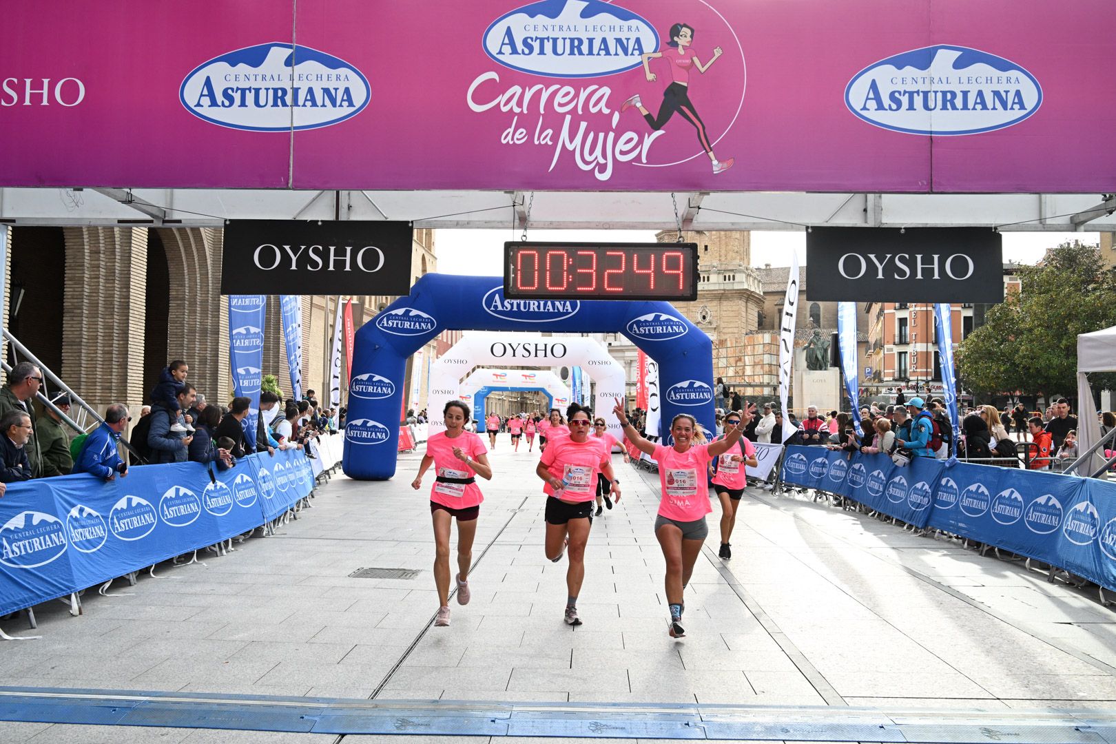 Todas las fotos de la Carrera de la Mujer de Zaragoza 2023. 4542