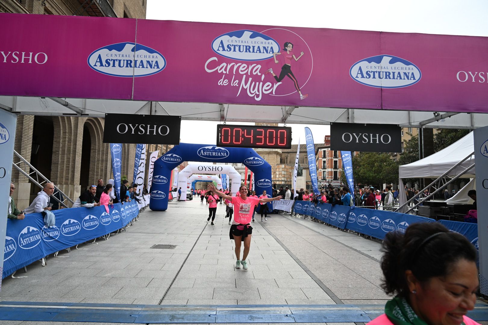 Todas las fotos de la Carrera de la Mujer de Zaragoza 2023. 5259