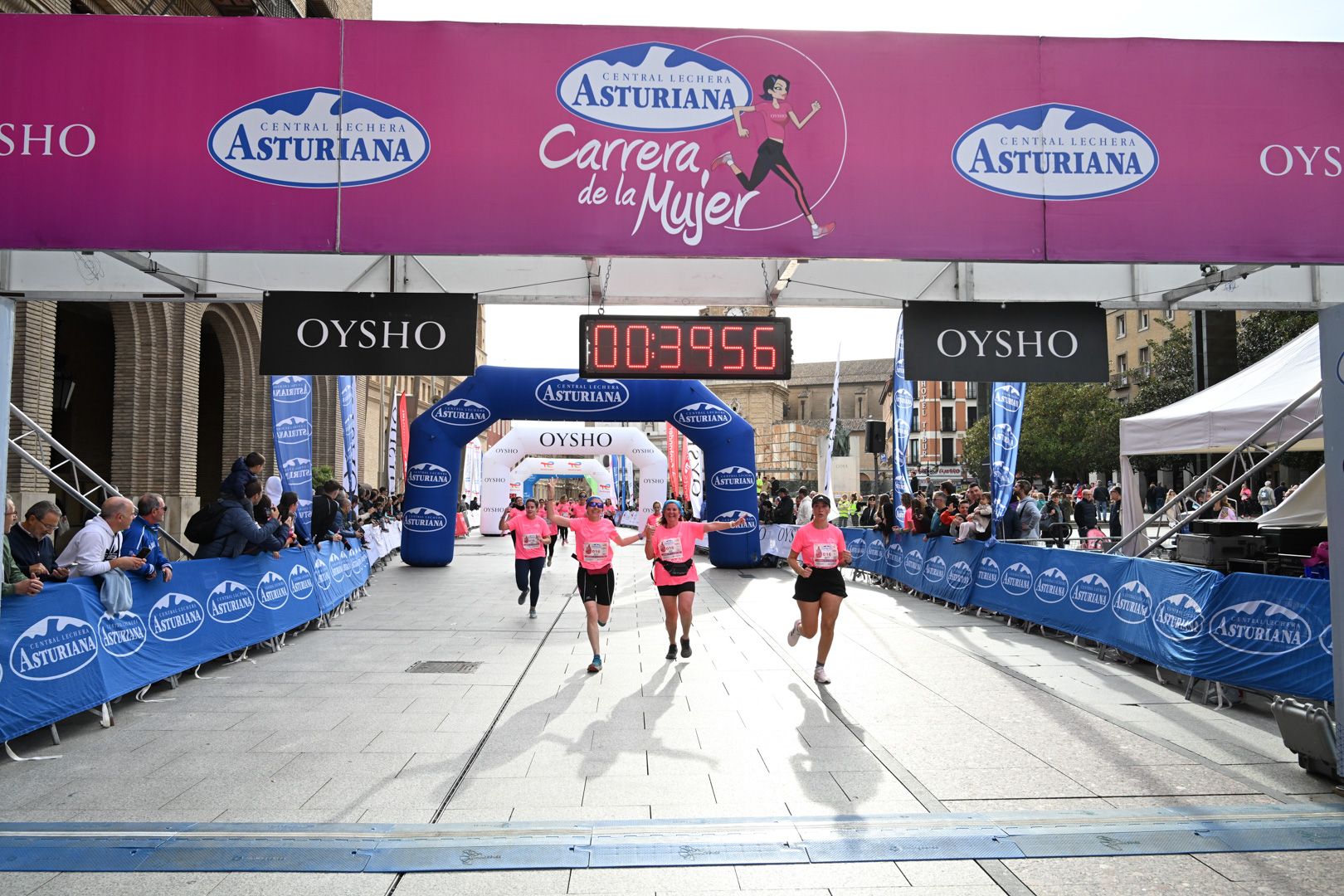 Todas las fotos de la Carrera de la Mujer de Zaragoza 2023. 5028