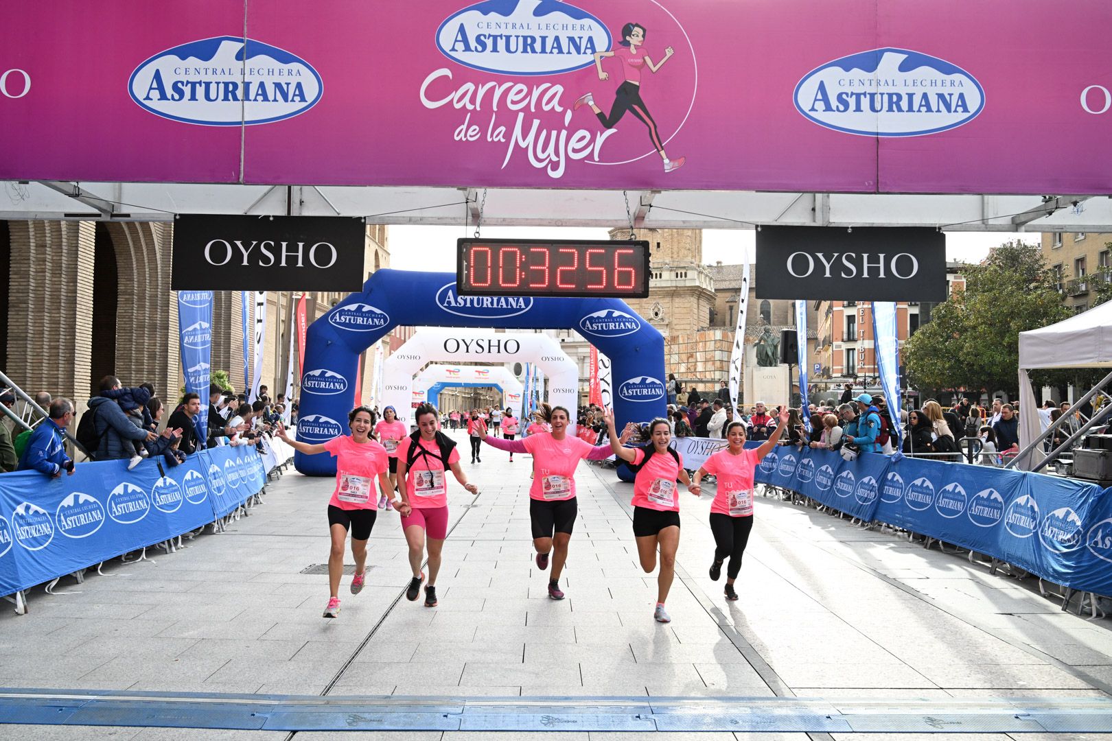 Todas las fotos de la Carrera de la Mujer de Zaragoza 2023. 4550