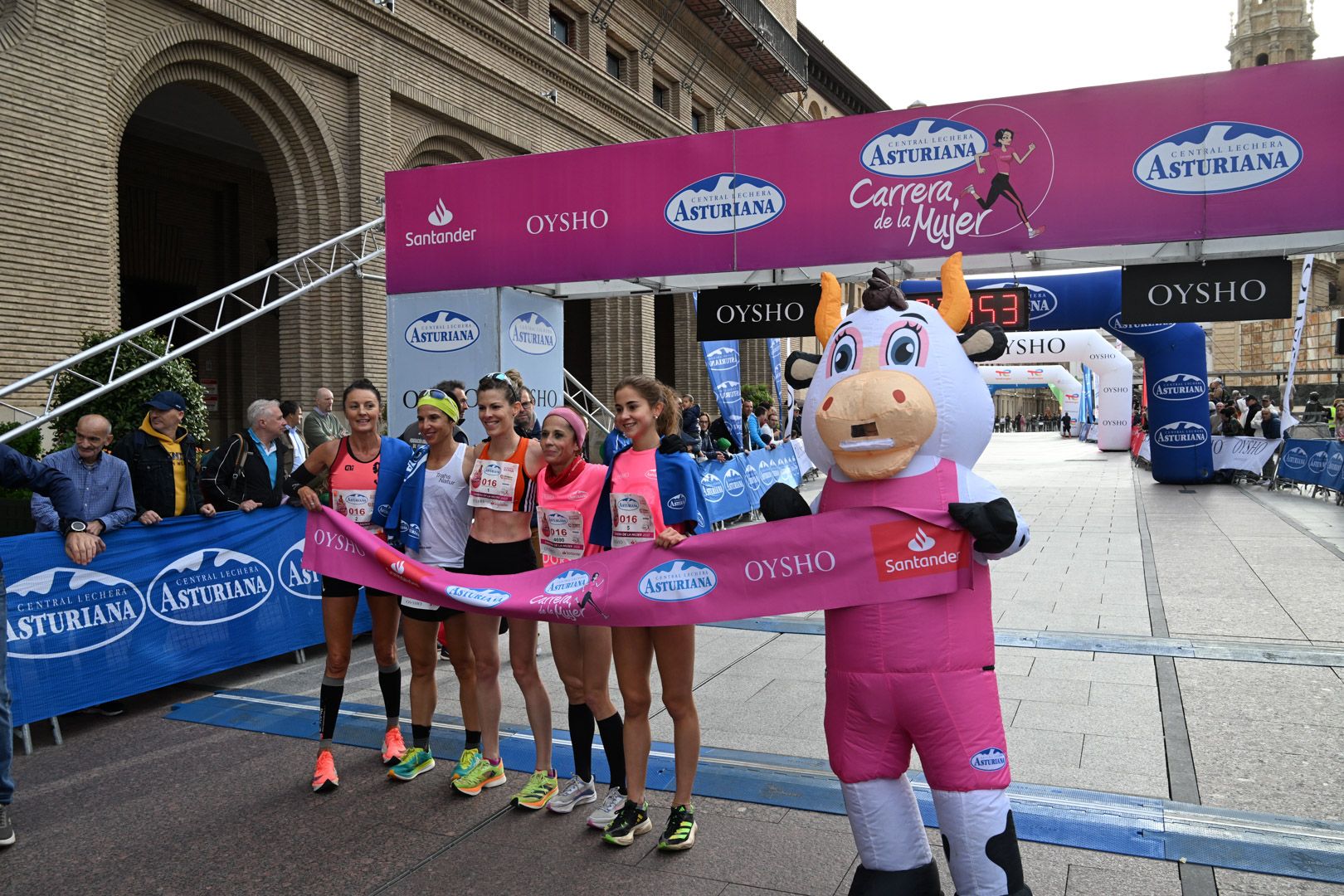 Todas las fotos de la Carrera de la Mujer de Zaragoza 2023. 4338