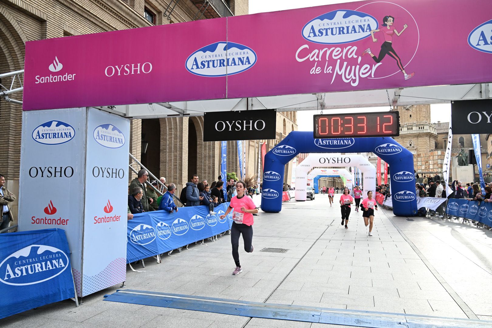 Todas las fotos de la Carrera de la Mujer de Zaragoza 2023. 4564