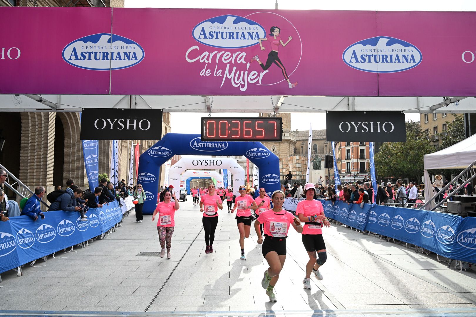 Todas las fotos de la Carrera de la Mujer de Zaragoza 2023. 4810