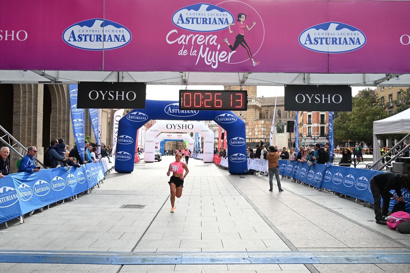 Todas las fotos de la Carrera de la Mujer de Zaragoza 2023. 4355