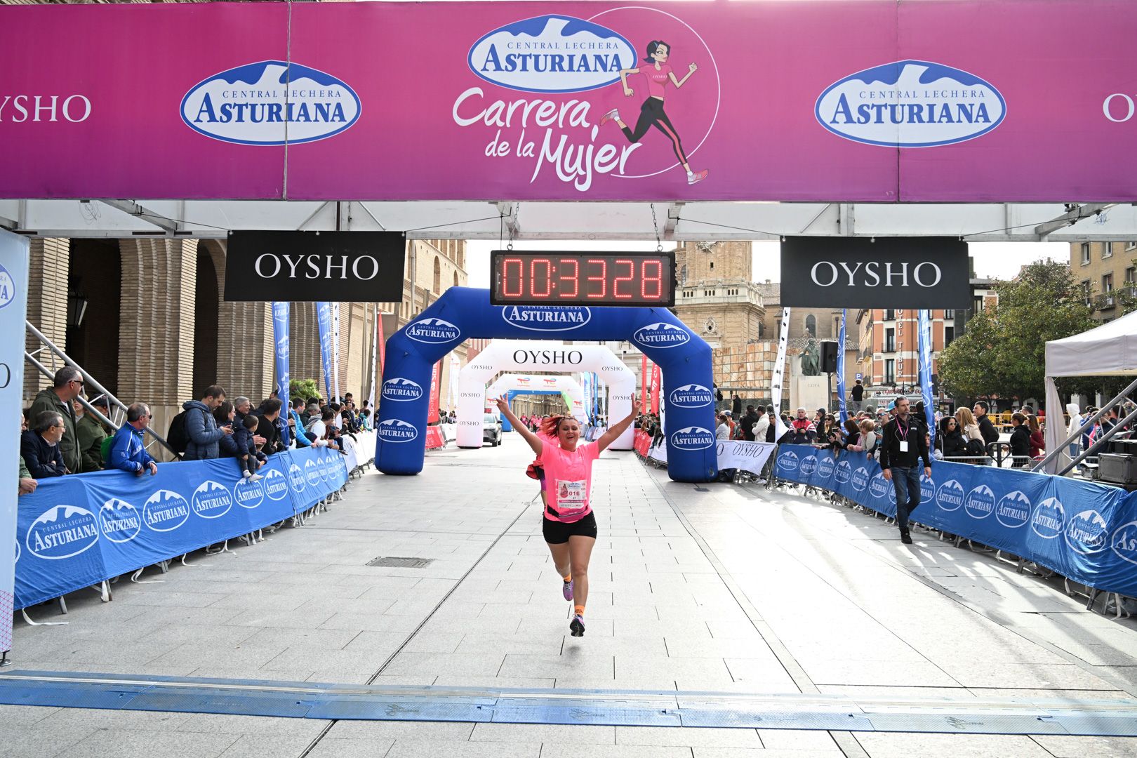 Todas las fotos de la Carrera de la Mujer de Zaragoza 2023. 4576