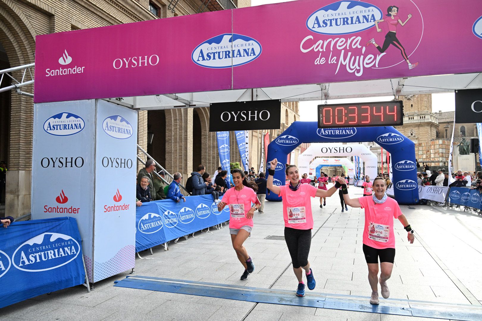 Todas las fotos de la Carrera de la Mujer de Zaragoza 2023. 4592