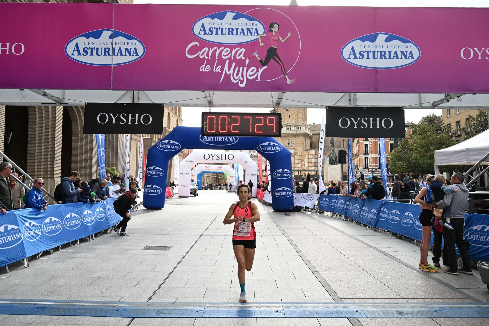 Todas las fotos de la Carrera de la Mujer de Zaragoza 2023. 4378