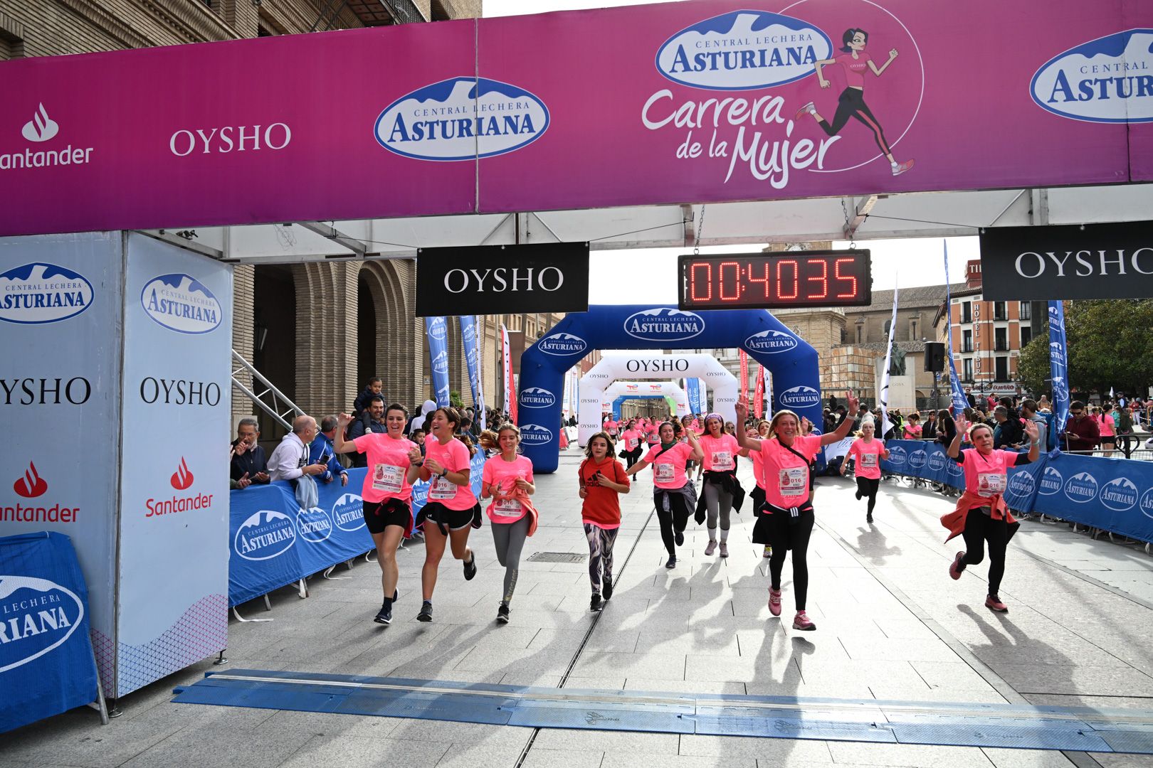 Todas las fotos de la Carrera de la Mujer de Zaragoza 2023. 5081