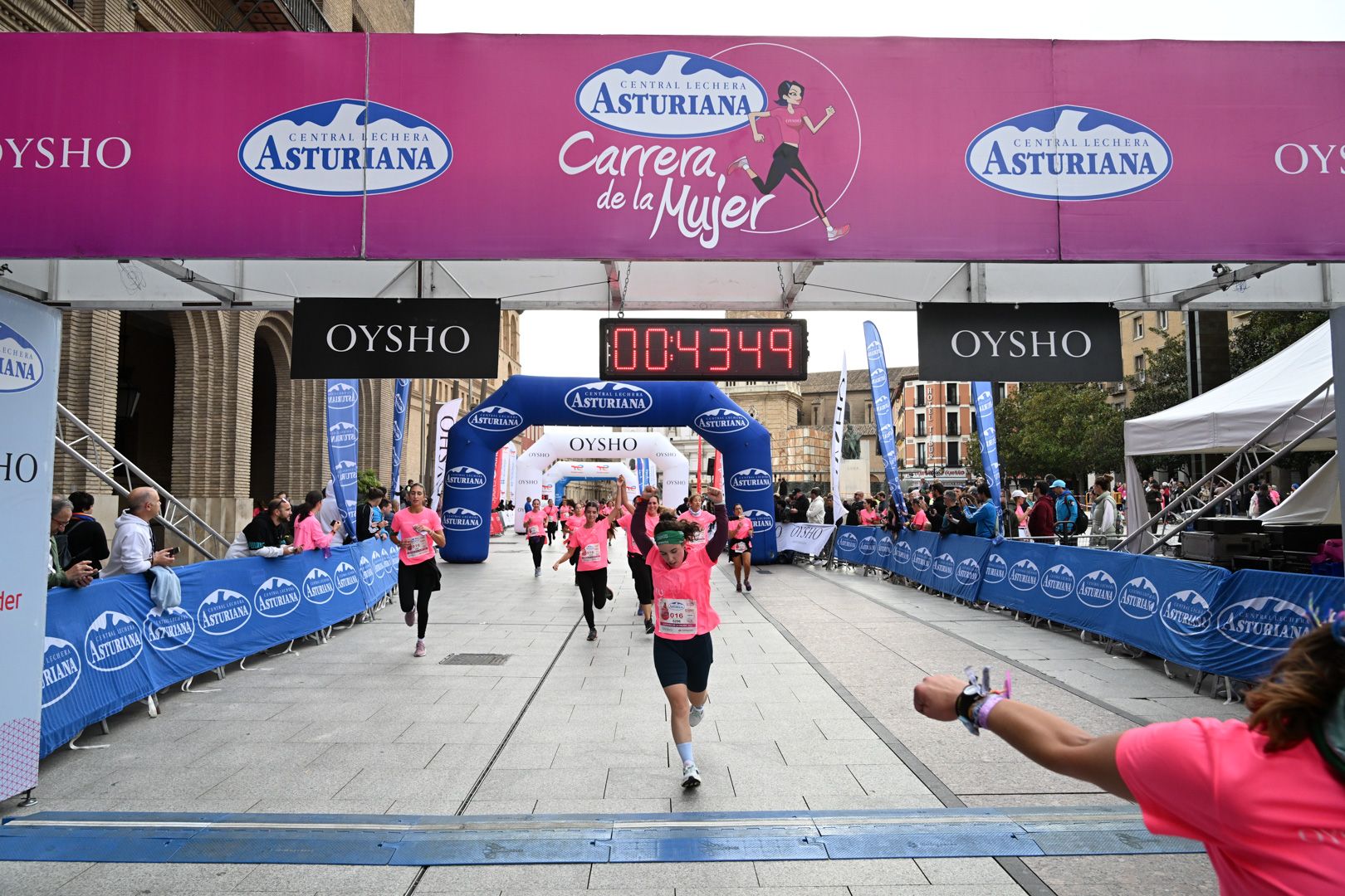 Todas las fotos de la Carrera de la Mujer de Zaragoza 2023. 5317