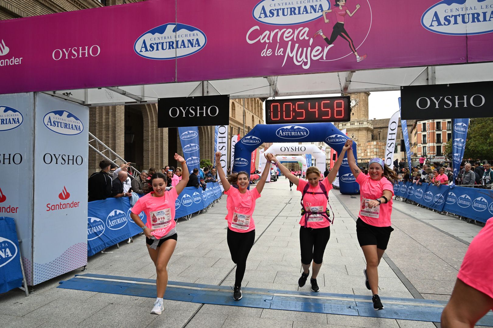 Todas las fotos de la Carrera de la Mujer de Zaragoza 2023. 6009