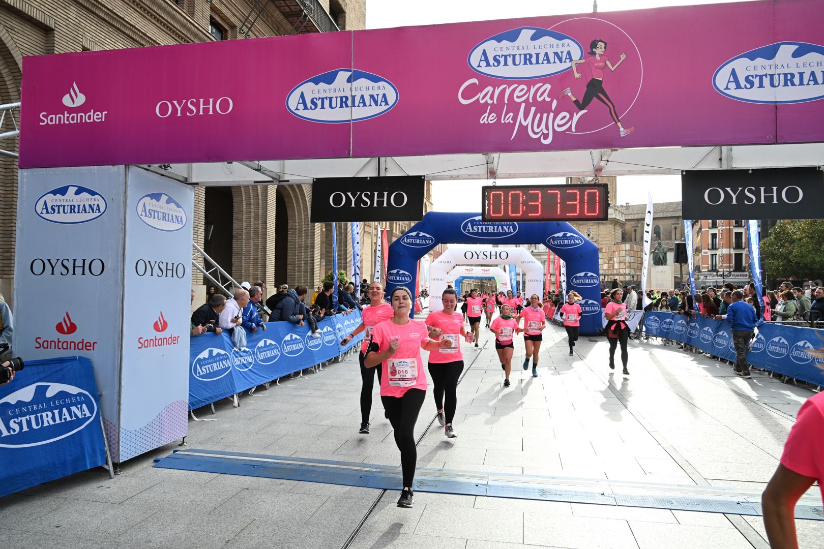 Todas las fotos de la Carrera de la Mujer de Zaragoza 2023. 4854