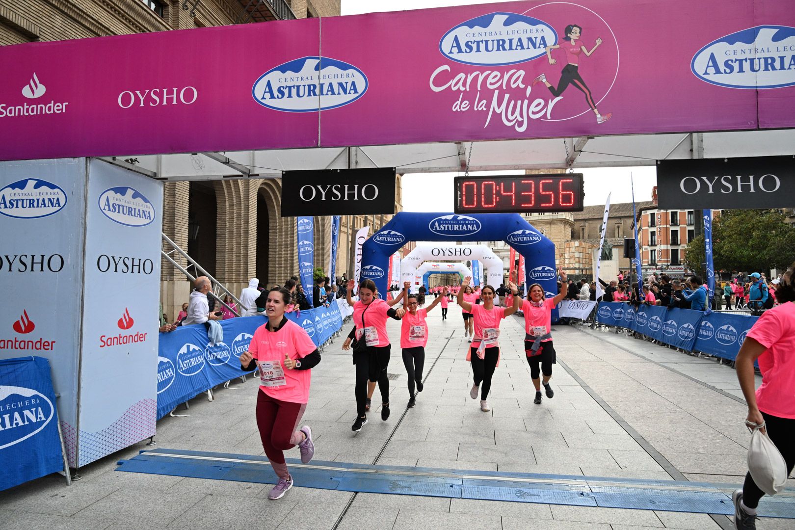 Todas las fotos de la Carrera de la Mujer de Zaragoza 2023. 5328