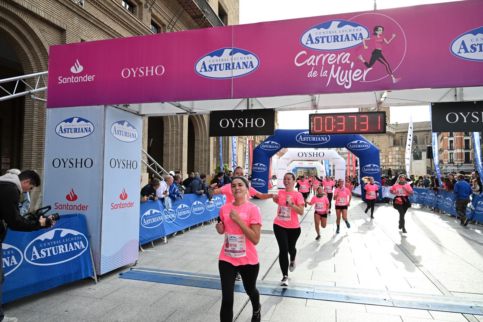 Todas las fotos de la Carrera de la Mujer de Zaragoza 2023. 4855