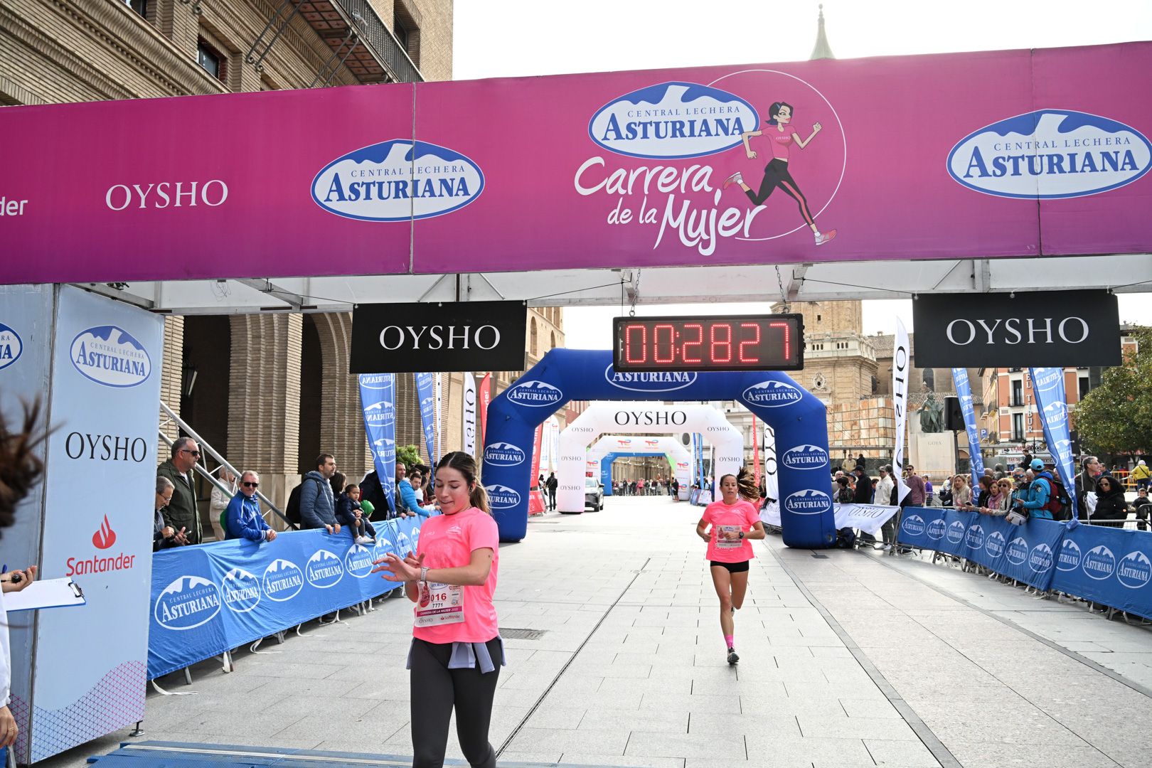 Todas las fotos de la Carrera de la Mujer de Zaragoza 2023. 4392