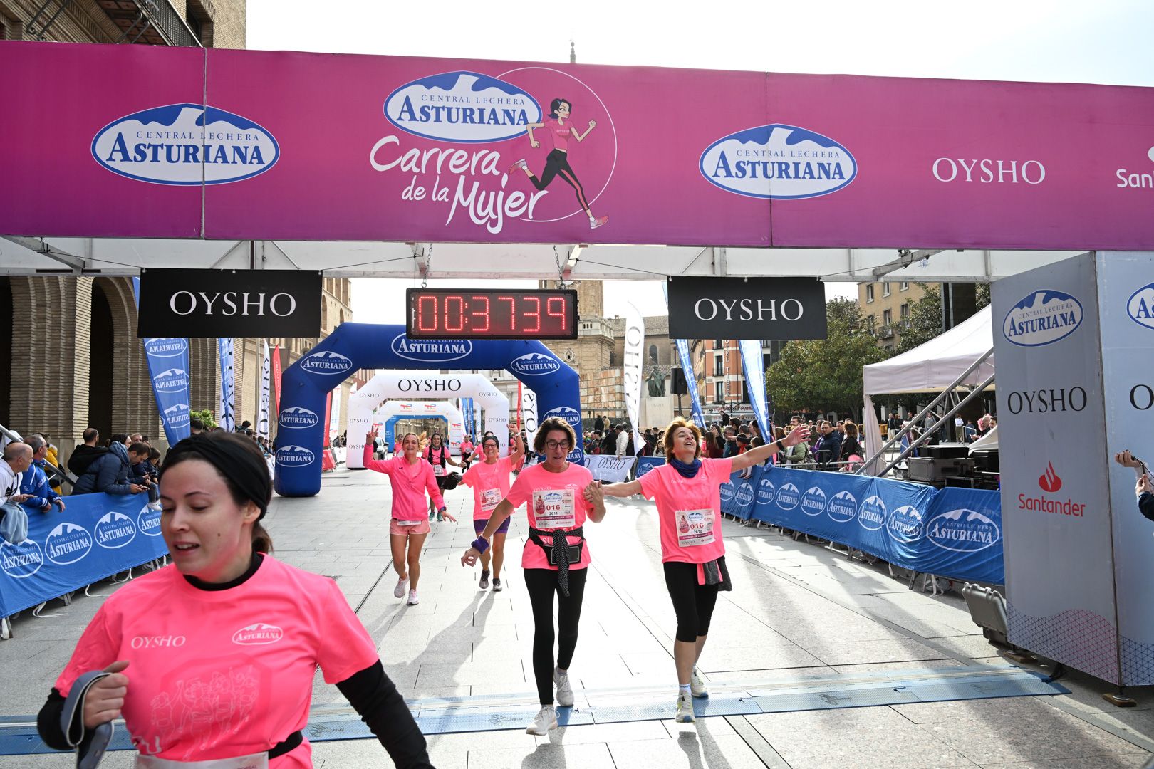 Todas las fotos de la Carrera de la Mujer de Zaragoza 2023. 4865