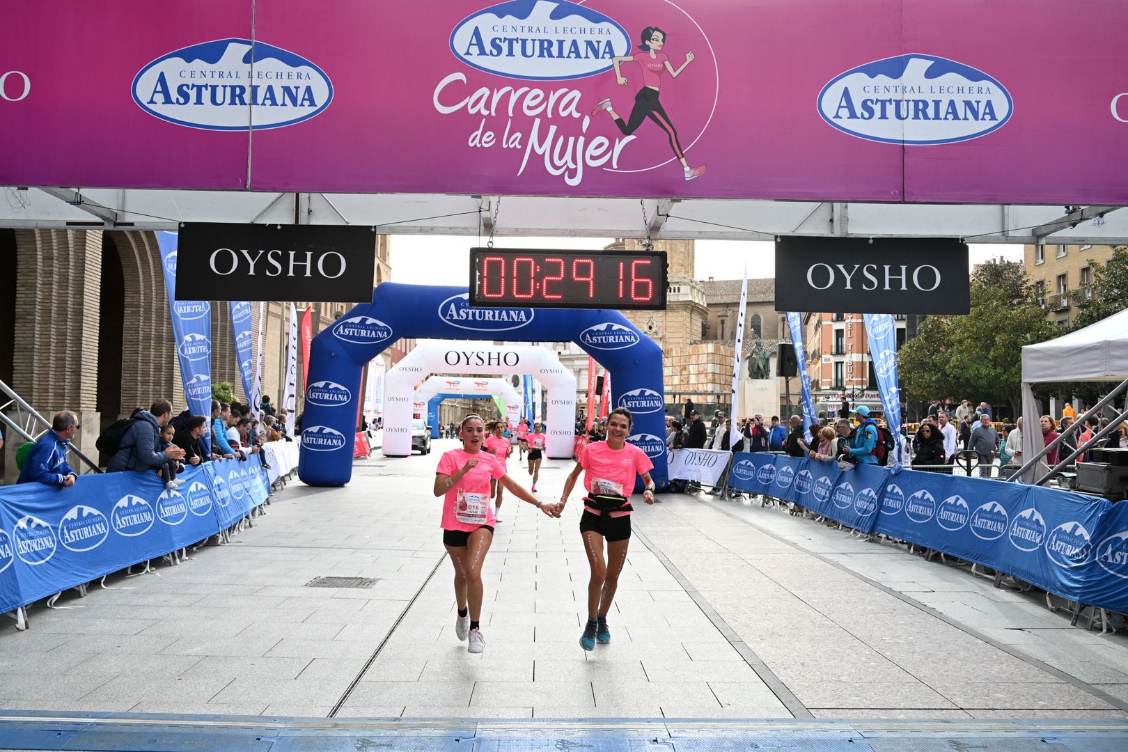 Todas las fotos de la Carrera de la Mujer de Zaragoza 2023. 4402