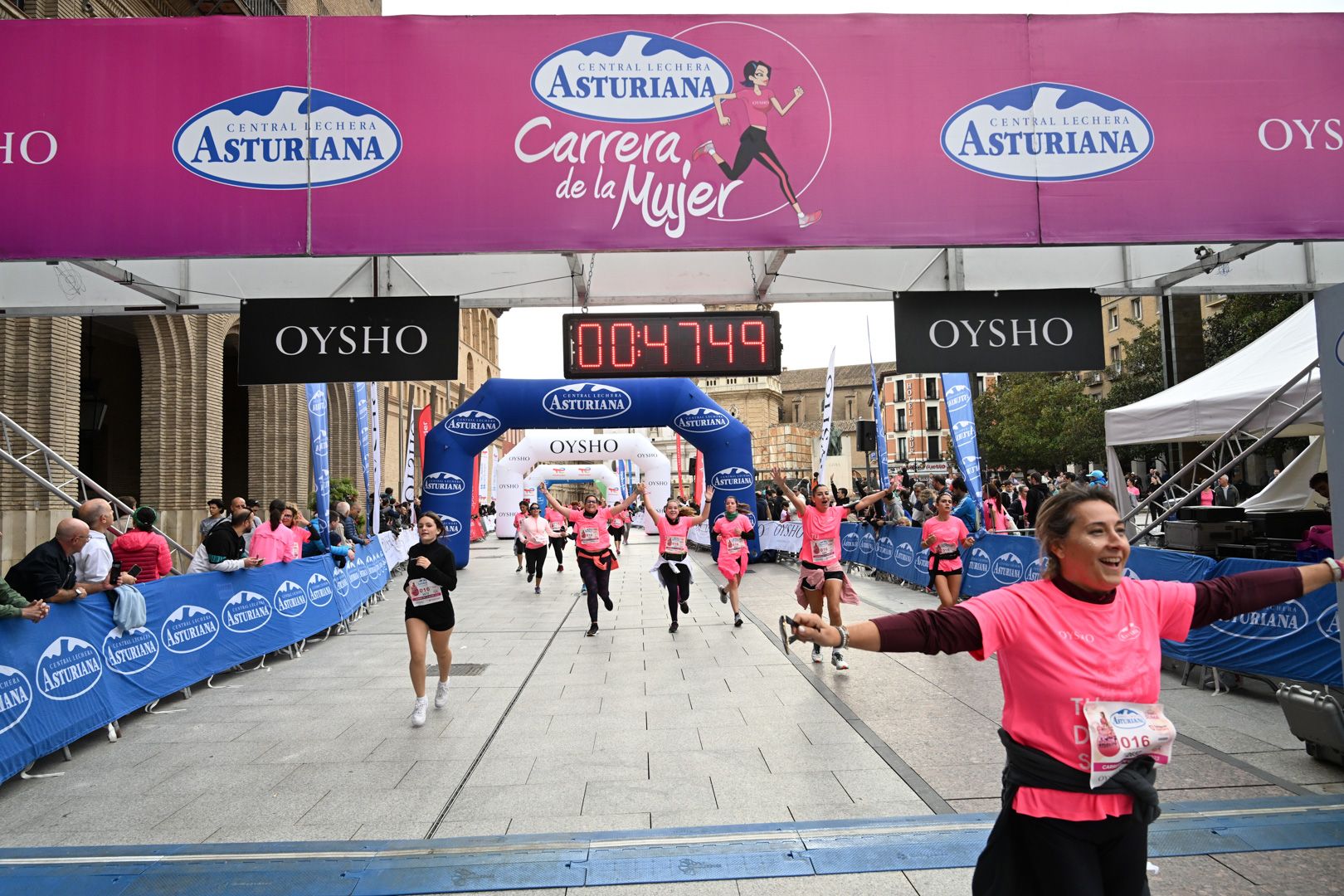 Todas las fotos de la Carrera de la Mujer de Zaragoza 2023. 5584