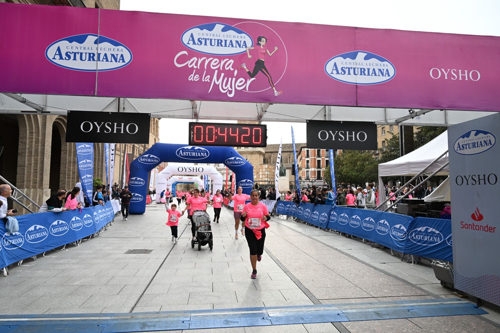 Todas las fotos de la Carrera de la Mujer de Zaragoza 2023. 5352