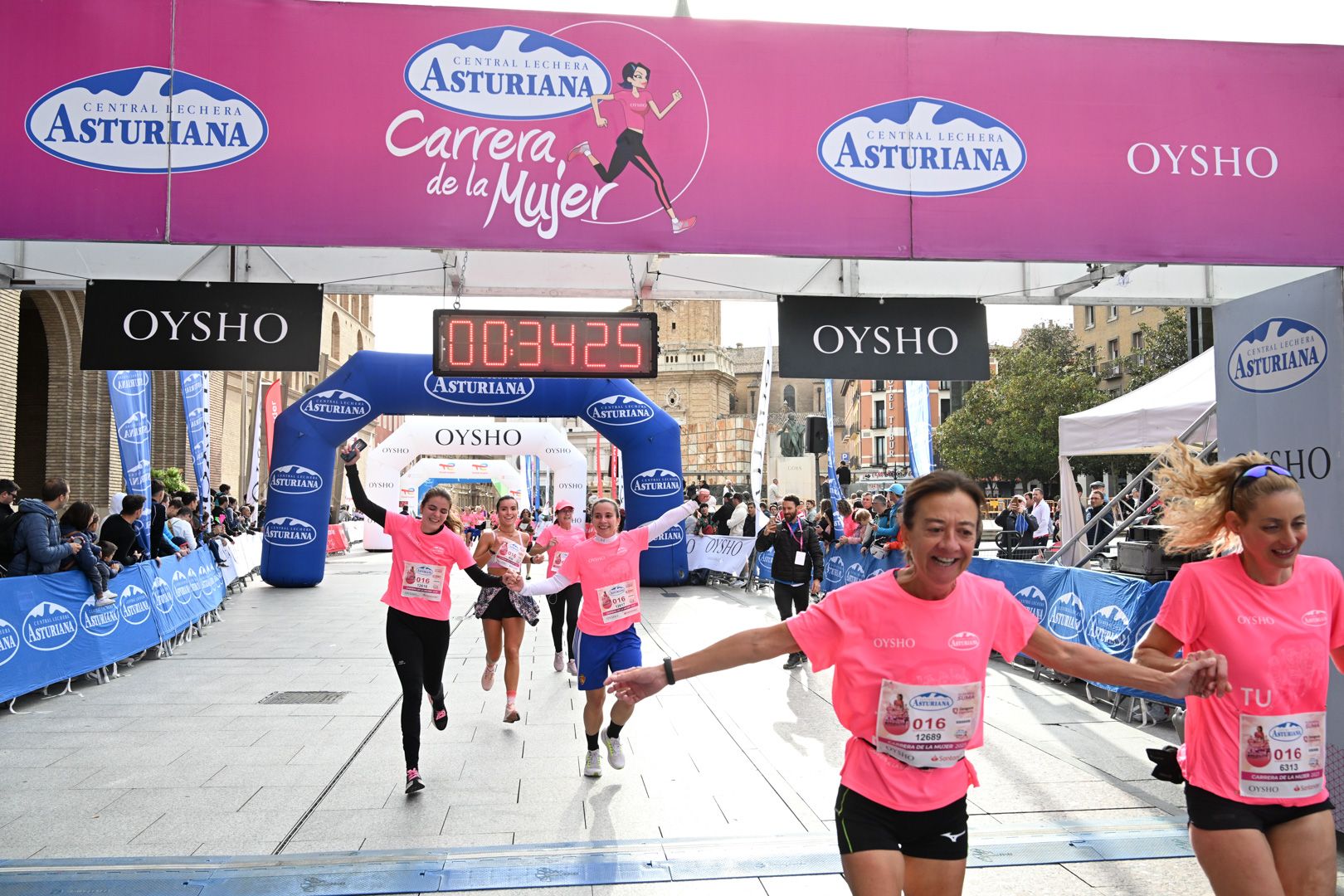 Todas las fotos de la Carrera de la Mujer de Zaragoza 2023. 4636