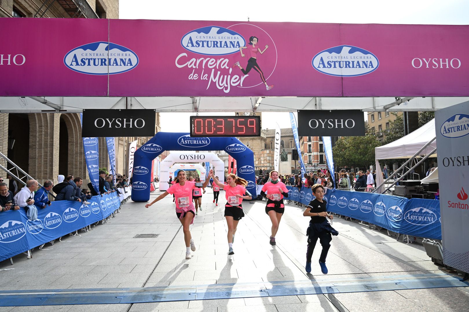 Todas las fotos de la Carrera de la Mujer de Zaragoza 2023. 4880