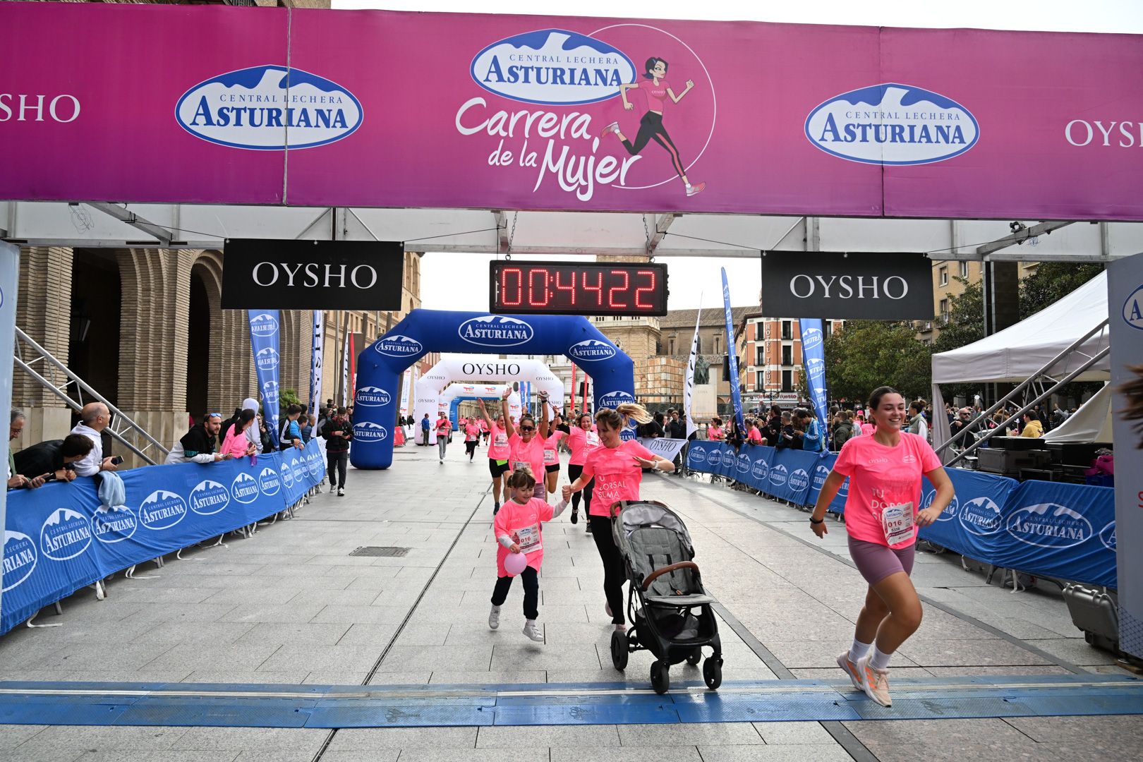 Todas las fotos de la Carrera de la Mujer de Zaragoza 2023. 5355