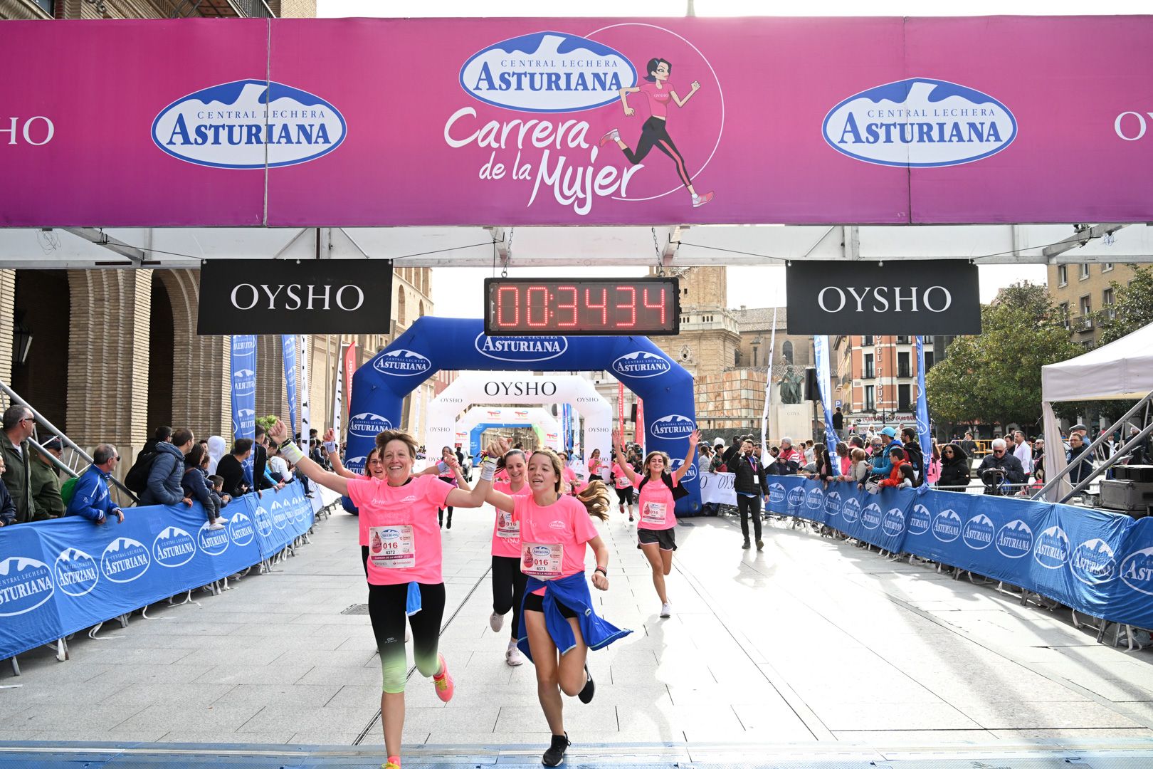 Todas las fotos de la Carrera de la Mujer de Zaragoza 2023. 4644