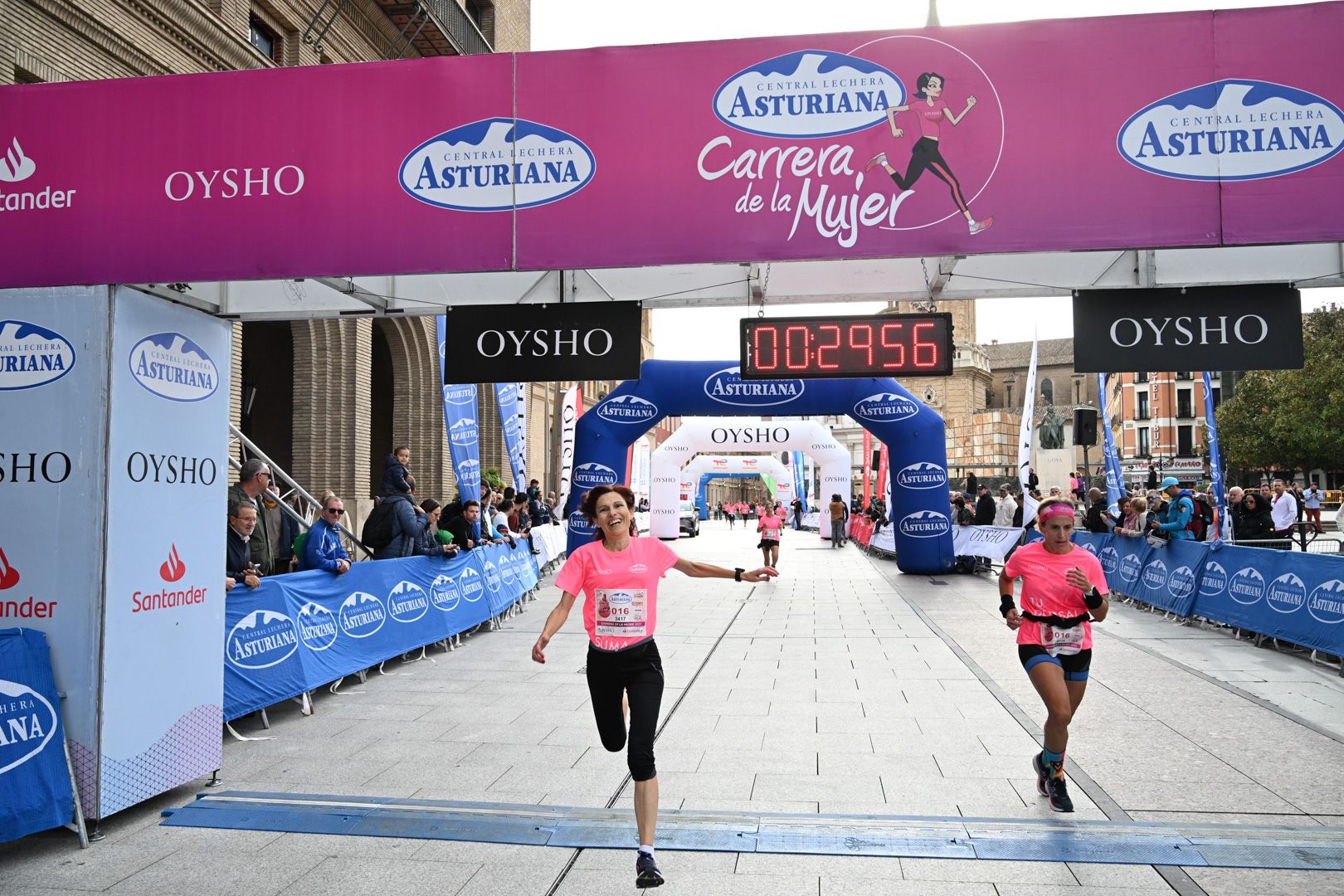 Todas las fotos de la Carrera de la Mujer de Zaragoza 2023. 4425