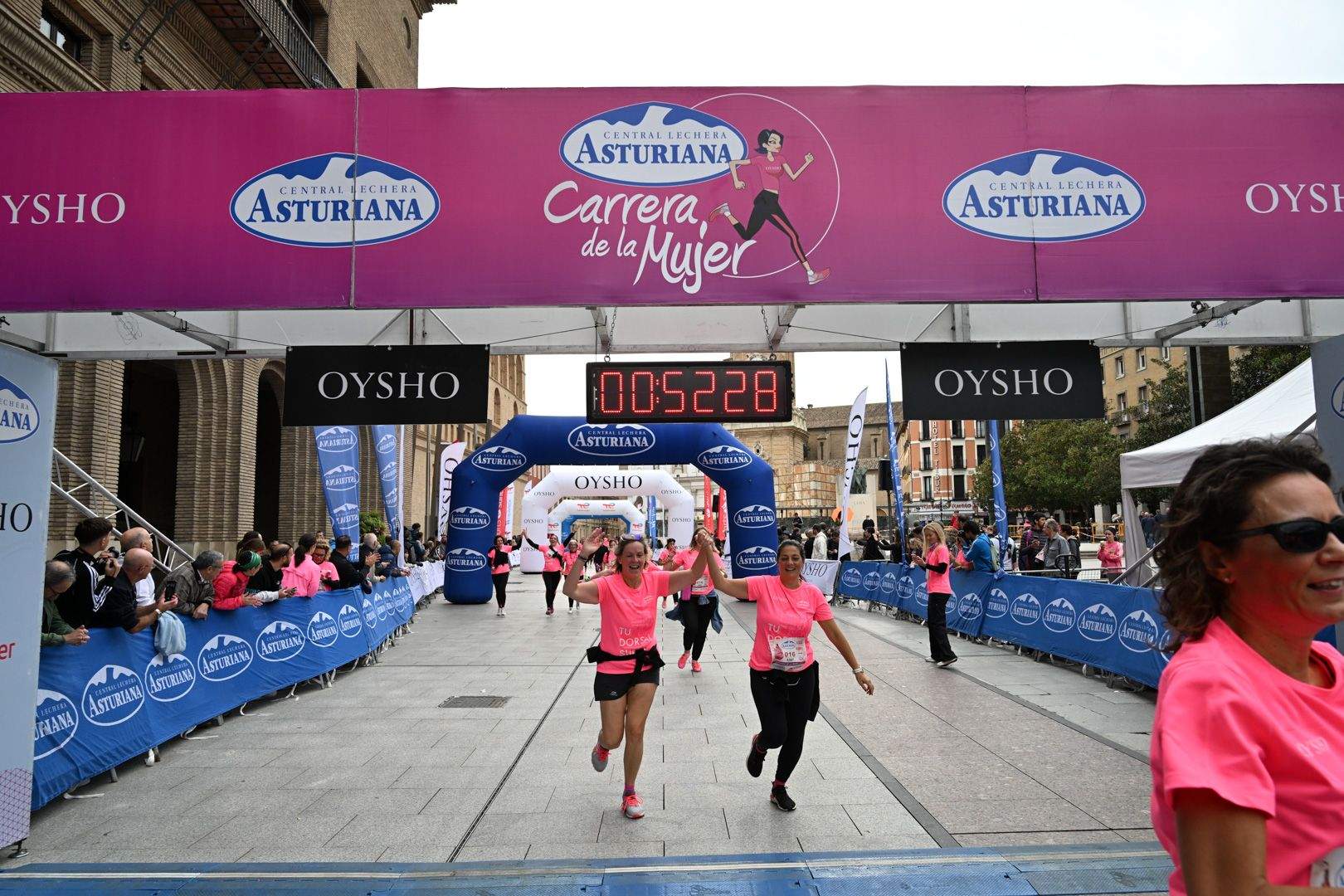 Todas las fotos de la Carrera de la Mujer de Zaragoza 2023. 5849
