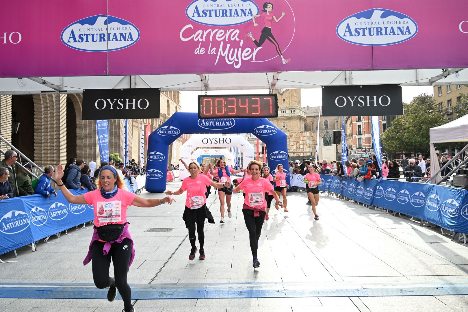 Todas las fotos de la Carrera de la Mujer de Zaragoza 2023. 4649