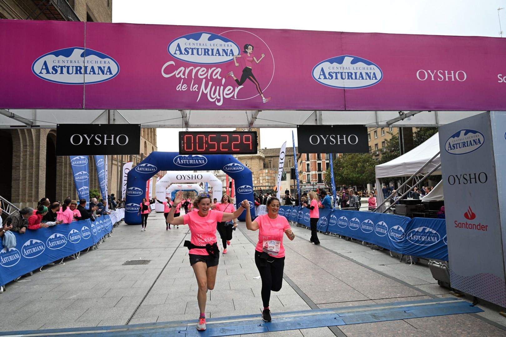 Todas las fotos de la Carrera de la Mujer de Zaragoza 2023. 5850