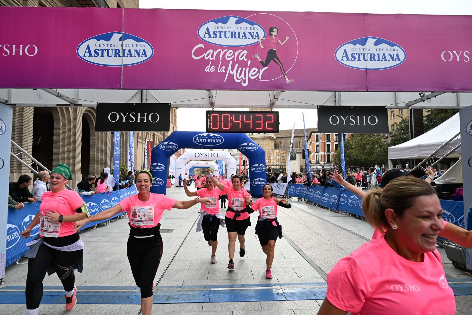 Todas las fotos de la Carrera de la Mujer de Zaragoza 2023. 5369