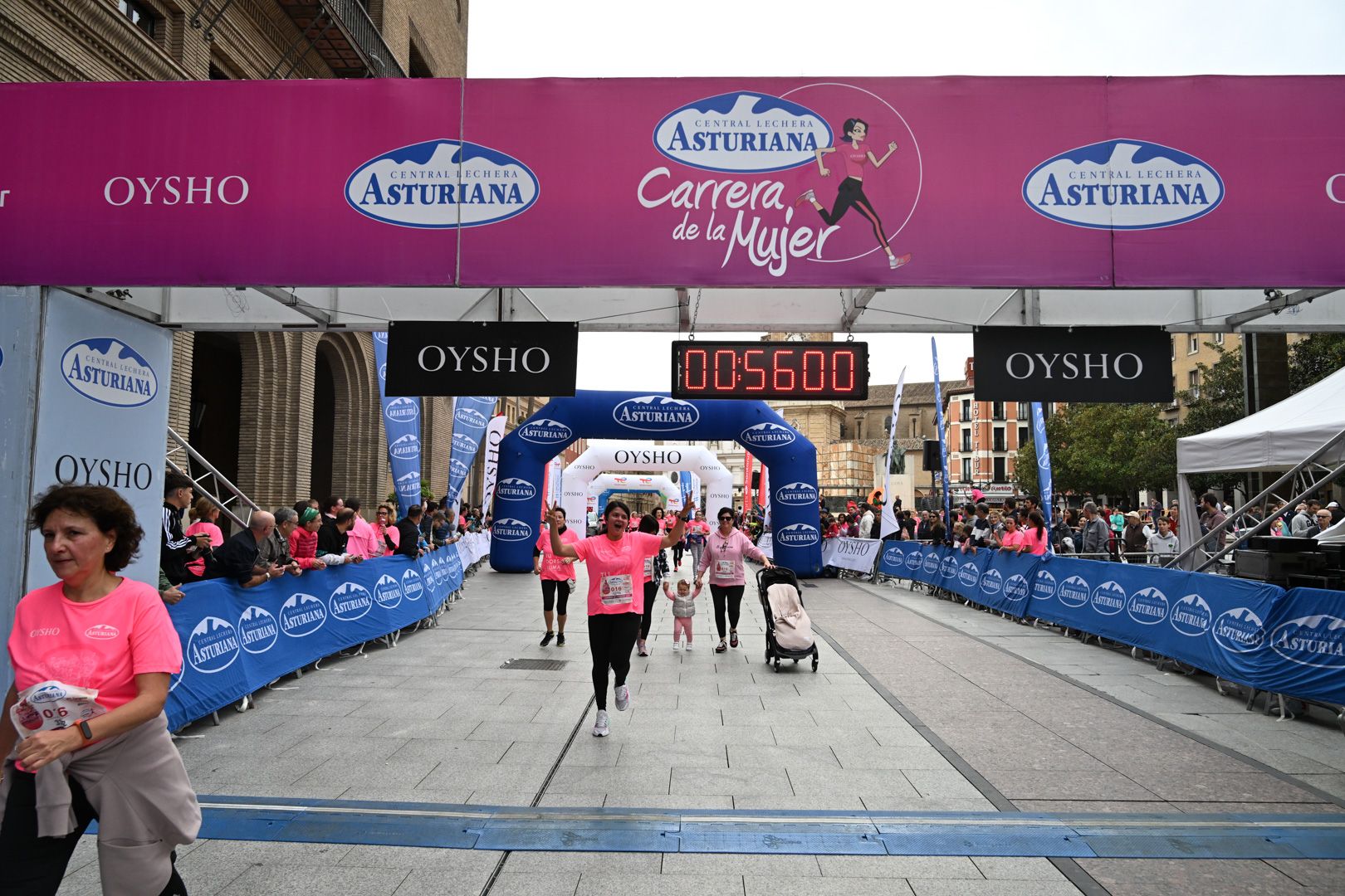 Todas las fotos de la Carrera de la Mujer de Zaragoza 2023. 6054