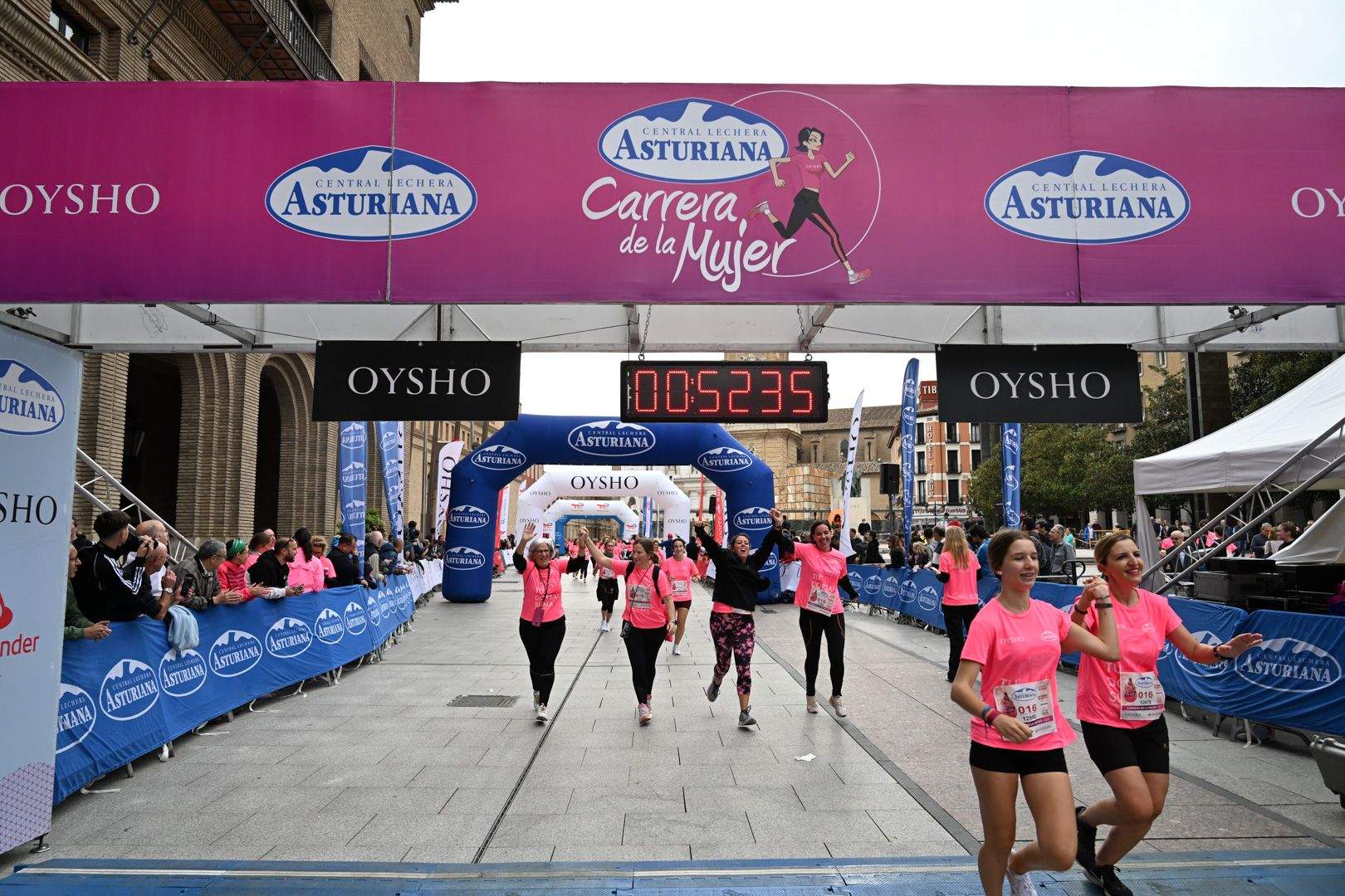 Todas las fotos de la Carrera de la Mujer de Zaragoza 2023. 5859