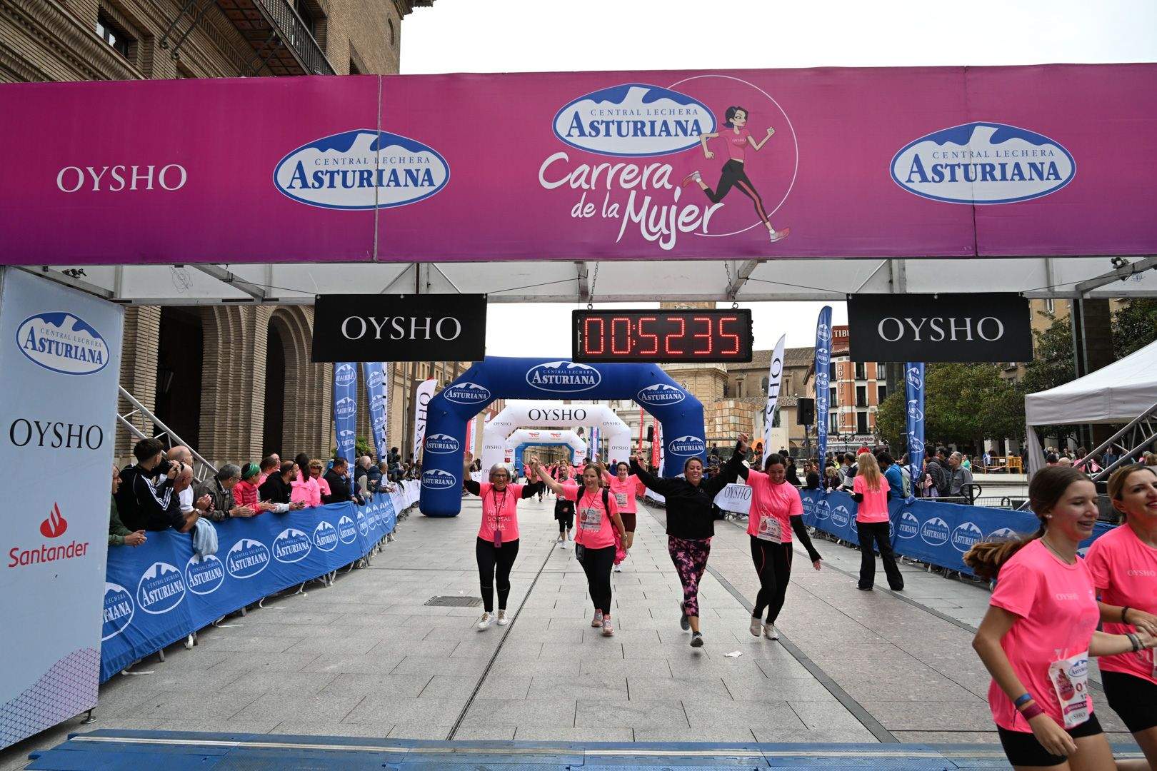 Todas las fotos de la Carrera de la Mujer de Zaragoza 2023. 5860
