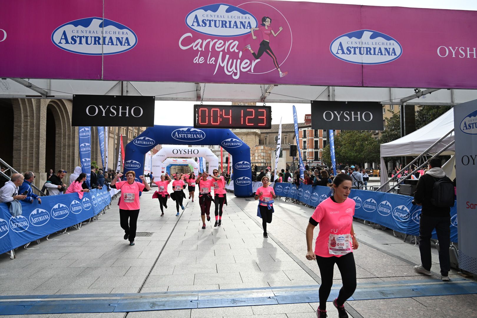 Todas las fotos de la Carrera de la Mujer de Zaragoza 2023. 5141