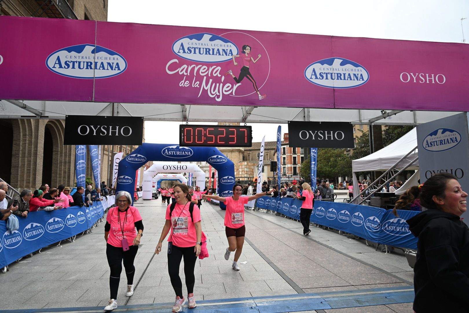 Todas las fotos de la Carrera de la Mujer de Zaragoza 2023. 5863