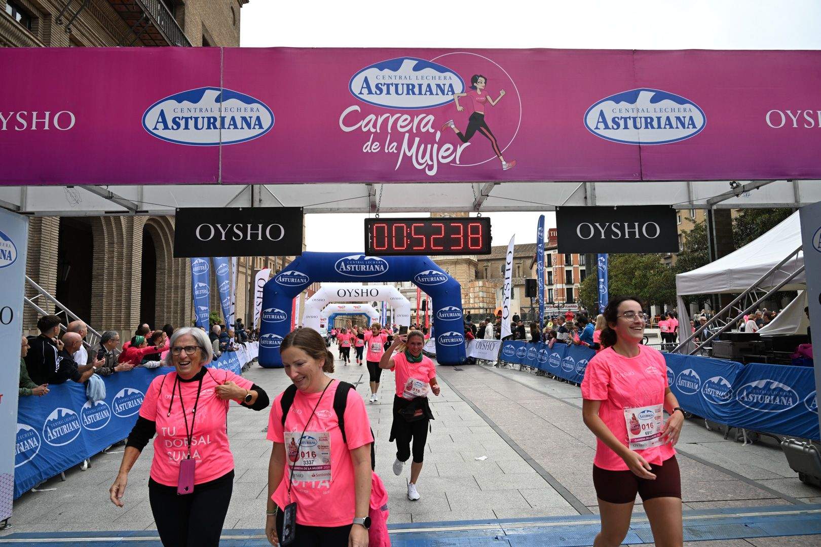 Todas las fotos de la Carrera de la Mujer de Zaragoza 2023. 5864