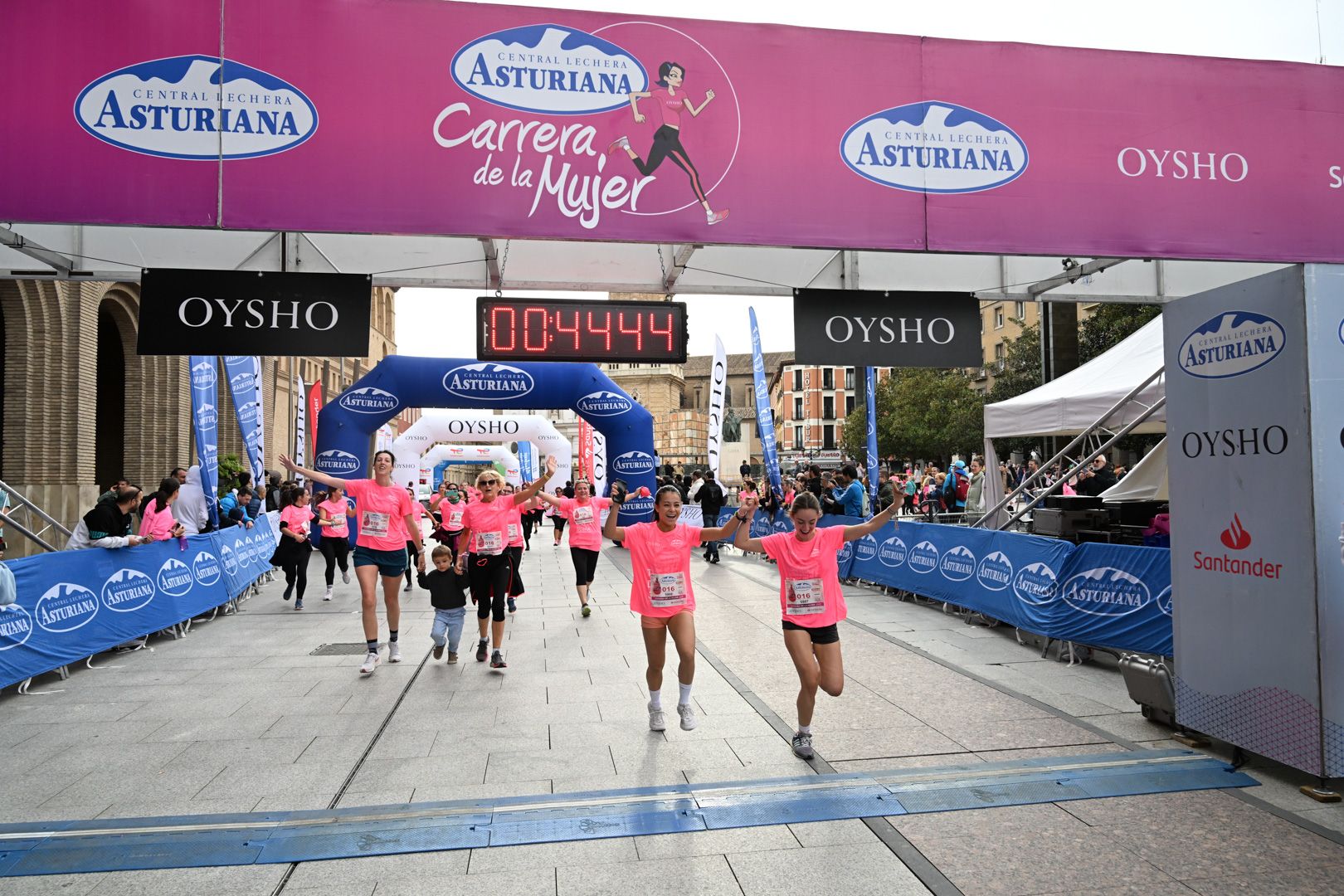 Todas las fotos de la Carrera de la Mujer de Zaragoza 2023. 5380