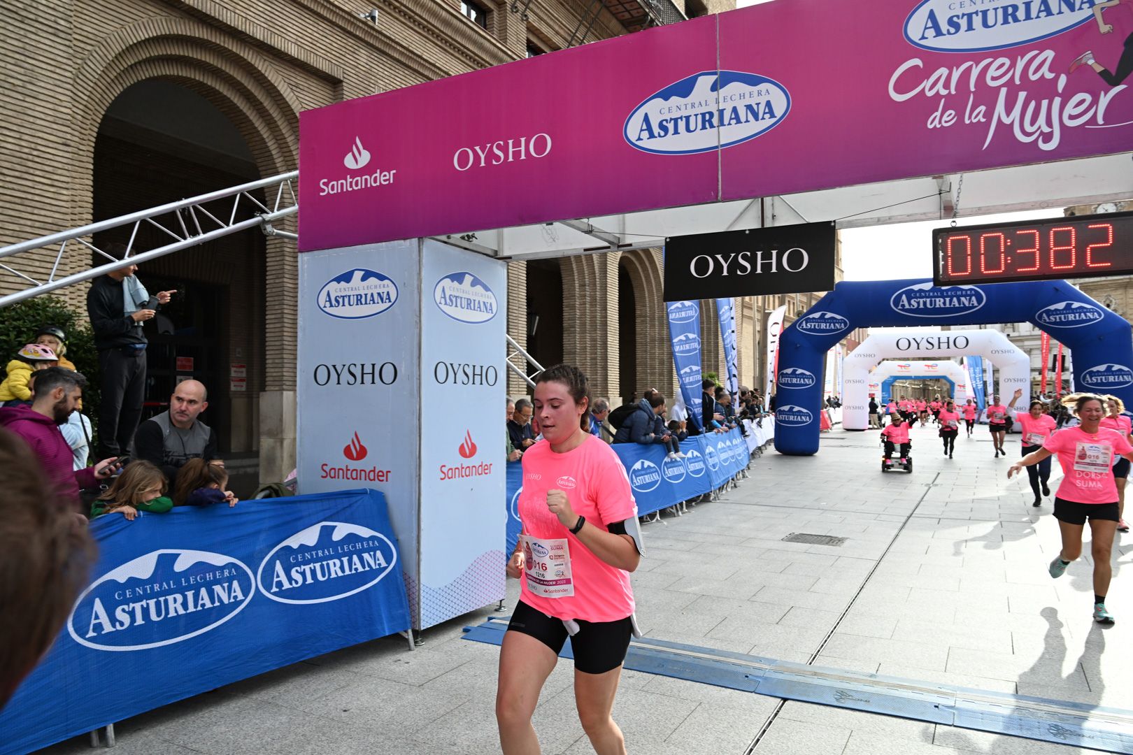 Todas las fotos de la Carrera de la Mujer de Zaragoza 2023. 4910