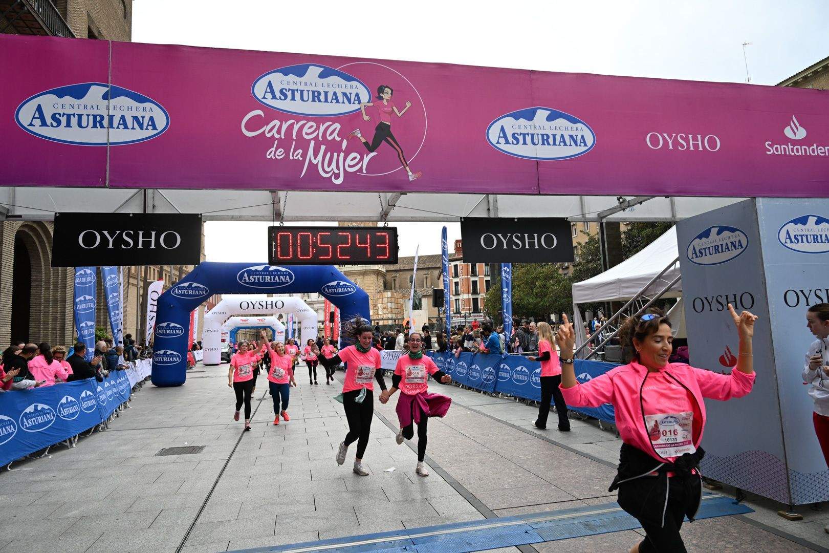 Todas las fotos de la Carrera de la Mujer de Zaragoza 2023. 5868