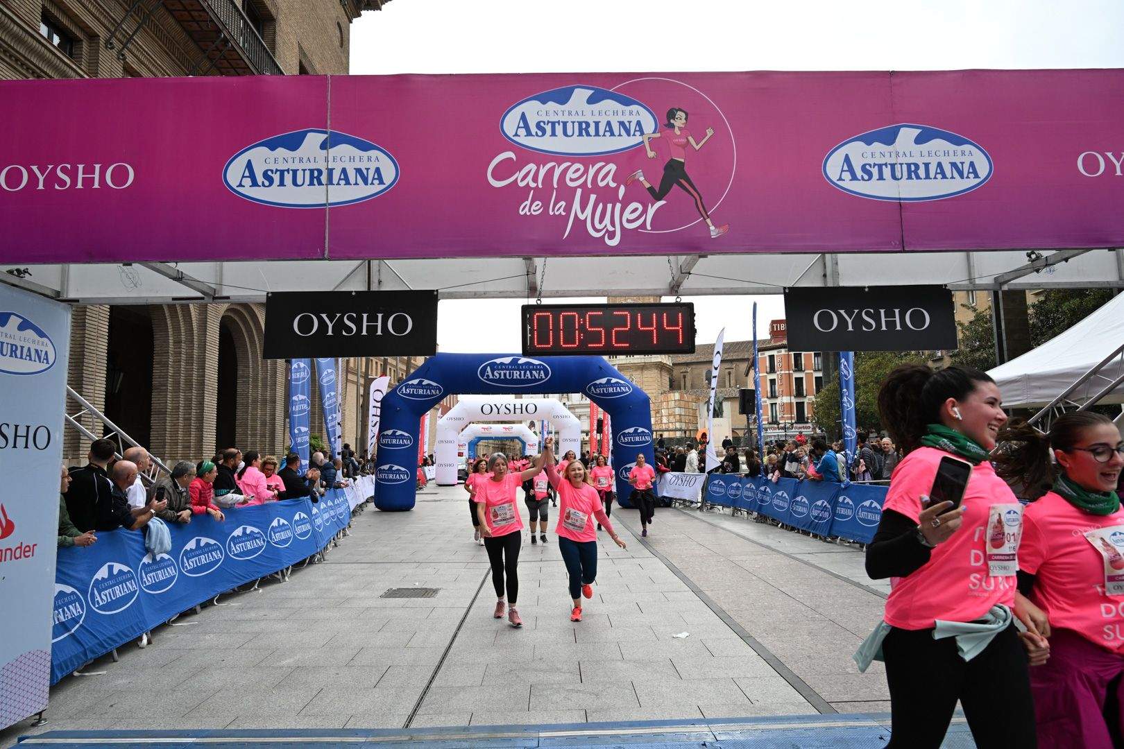 Todas las fotos de la Carrera de la Mujer de Zaragoza 2023. 5869