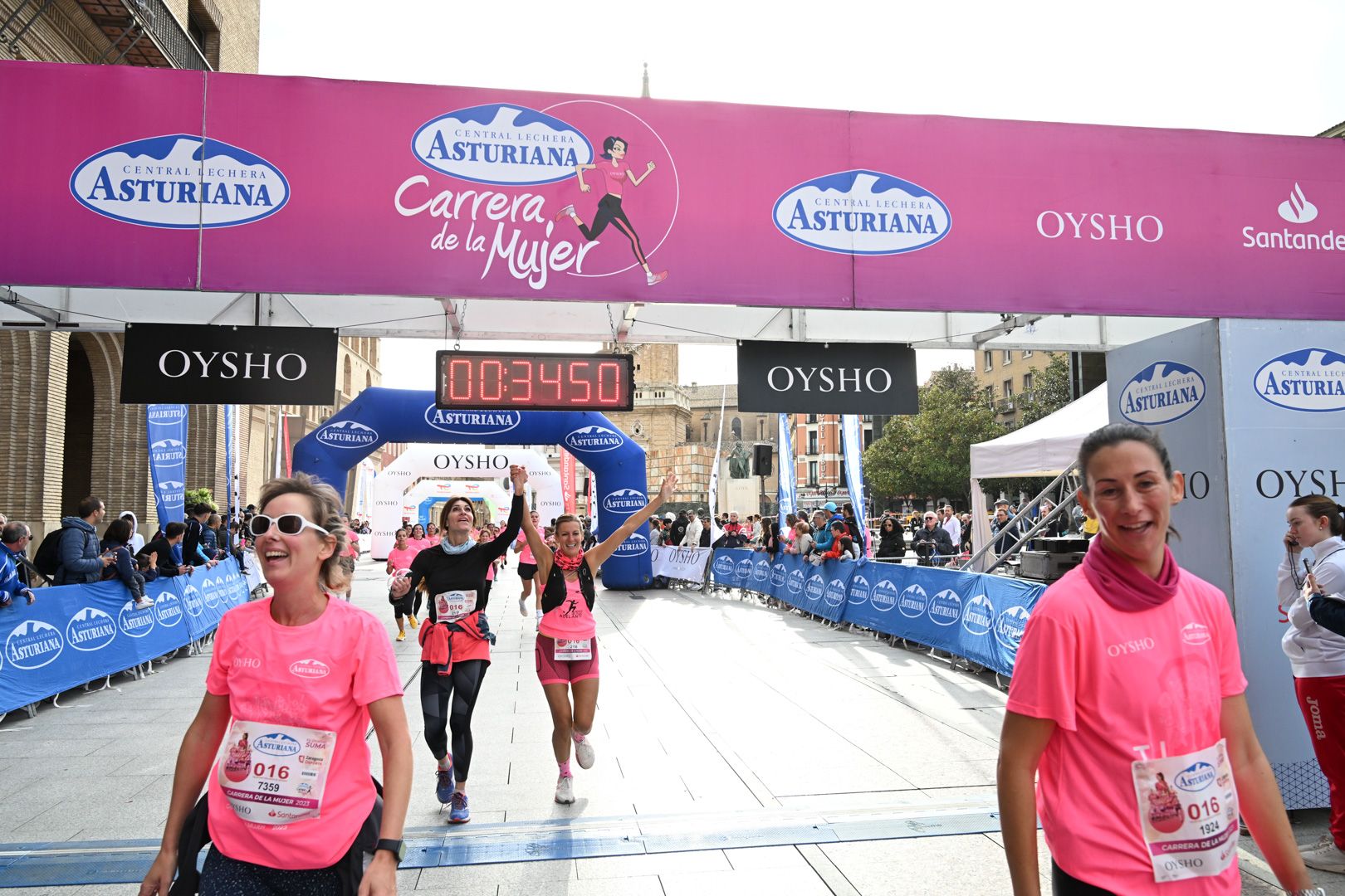 Todas las fotos de la Carrera de la Mujer de Zaragoza 2023. 4670