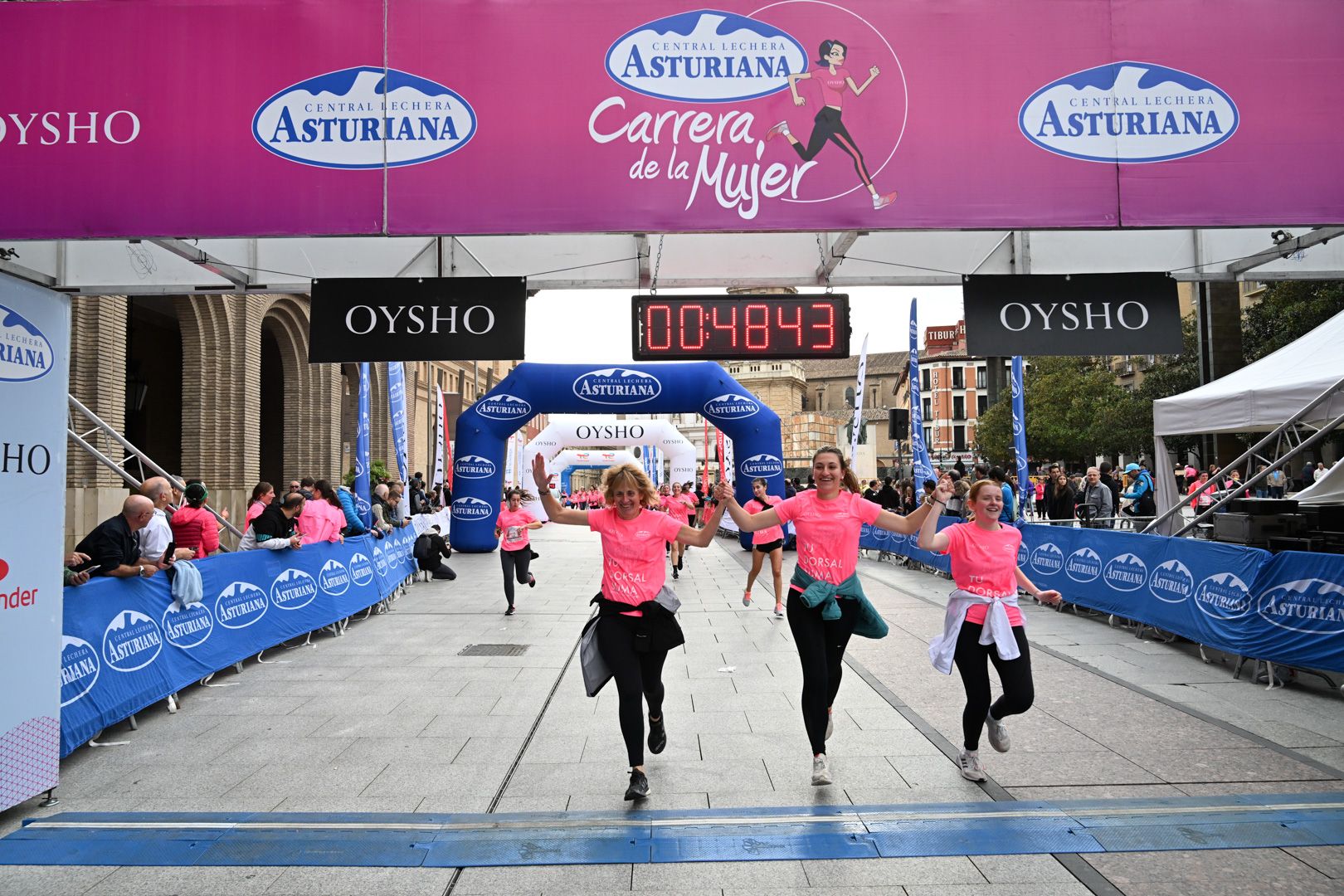 Todas las fotos de la Carrera de la Mujer de Zaragoza 2023. 5635