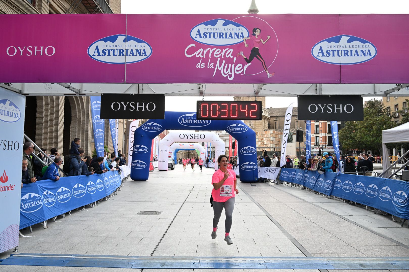 Todas las fotos de la Carrera de la Mujer de Zaragoza 2023. 4458