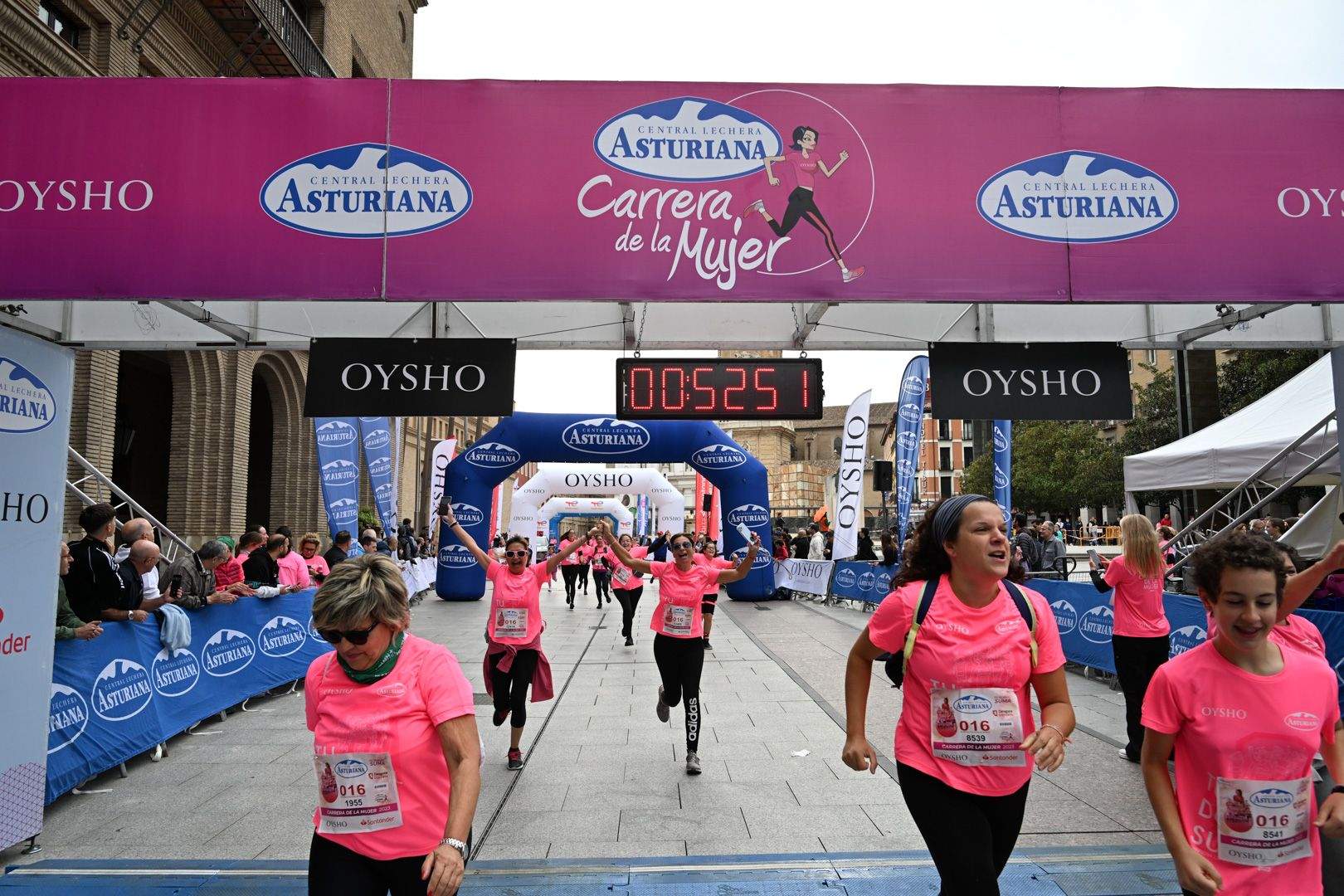 Todas las fotos de la Carrera de la Mujer de Zaragoza 2023. 5881